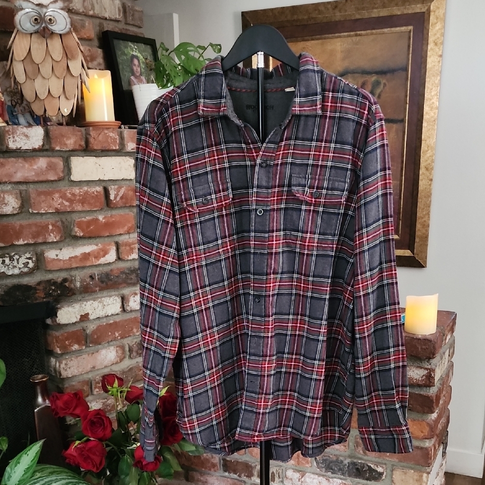 Woolrich Plaid Flannel Shirt Black Red Gray Cotton Button Down Men’s
